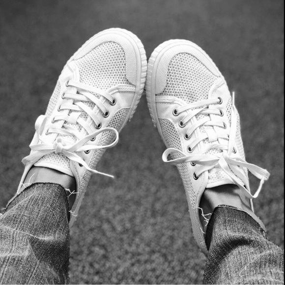 TRETORN Lace Up Mesh Sneakers - Picture 8 of 8